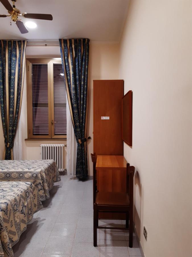 Suore Concezioniste Missionarie - Carmen Salles Roma Bed and Breakfast Exteriör bild