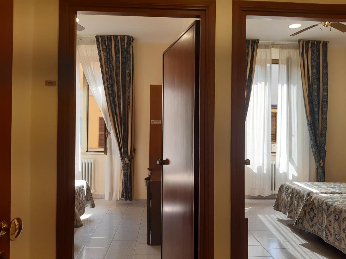 Suore Concezioniste Missionarie - Carmen Salles Roma Bed and Breakfast Exteriör bild